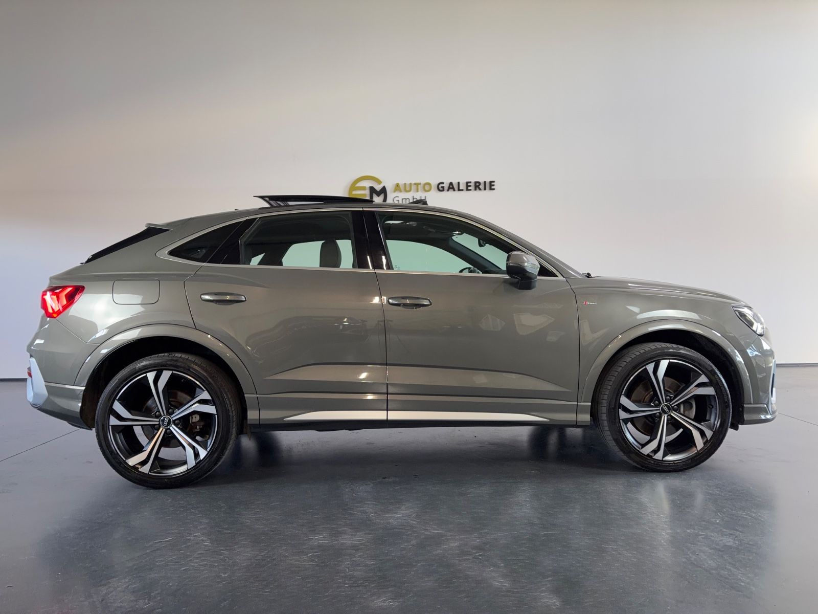 Audi Q3 Sportback 40 TFSI qu S line Pano 360 Sonos 20 foto 6