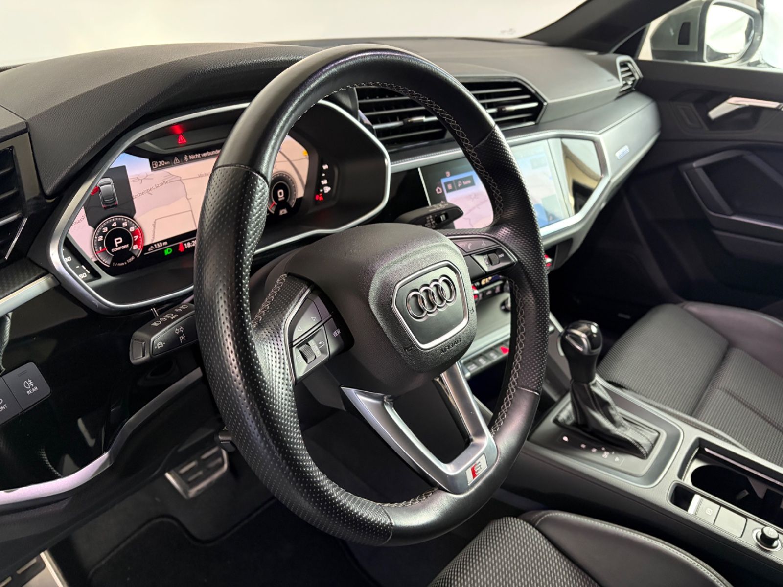 Audi Q3 Sportback 40 TFSI qu S line Pano 360 Sonos 20 foto 10