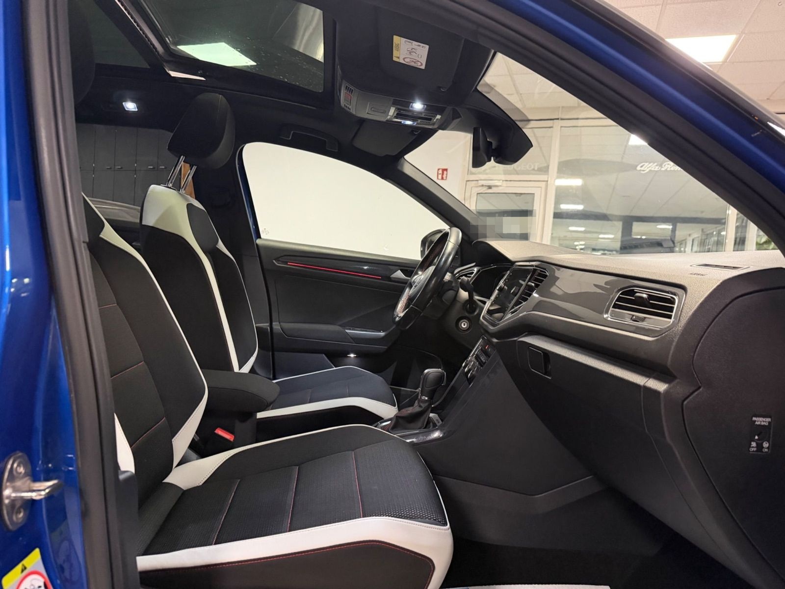 Volkswagen T-Roc 2.0 Sport 4M 1.Hand ACC PANO LED CAM DSG foto 17