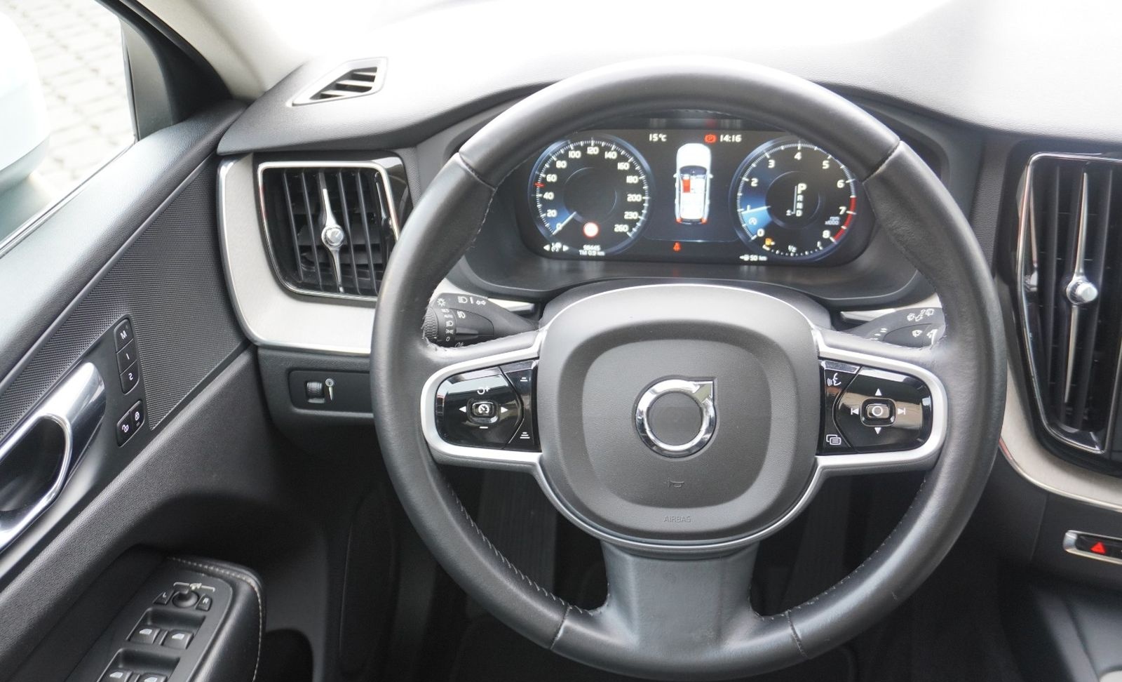 Volvo XC60 2.0 Inscription AWD LED Navi Panorama PDC foto 14