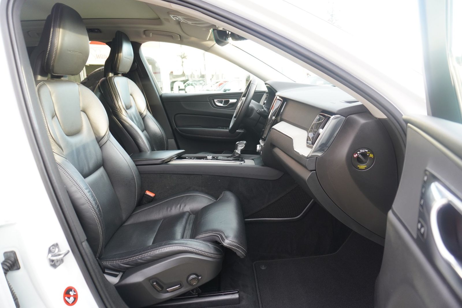 Volvo XC60 2.0 Inscription AWD LED Navi Panorama PDC foto 15