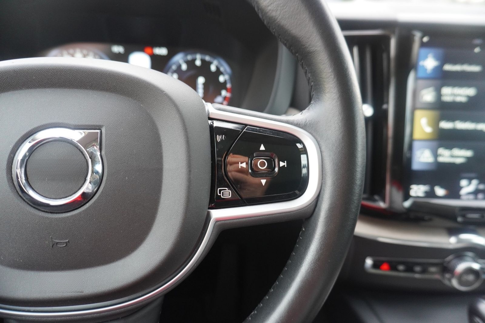 Volvo XC60 2.0 Inscription AWD LED Navi Panorama PDC foto 17