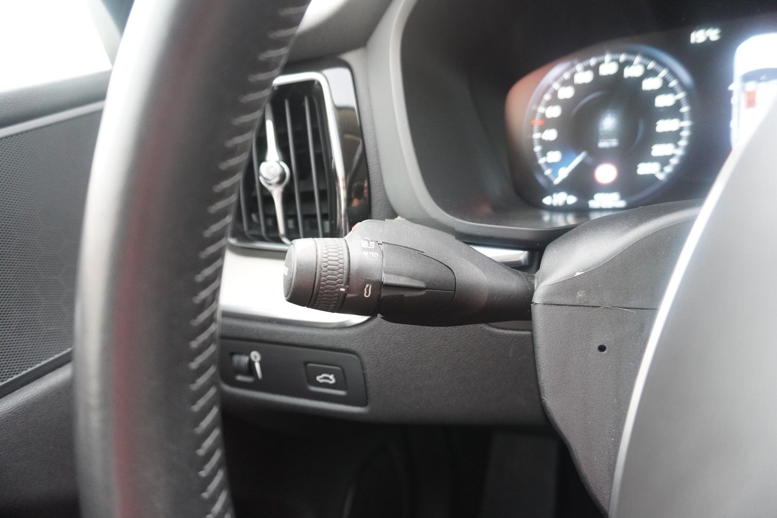 Volvo XC60 2.0 Inscription AWD LED Navi Panorama PDC foto 18