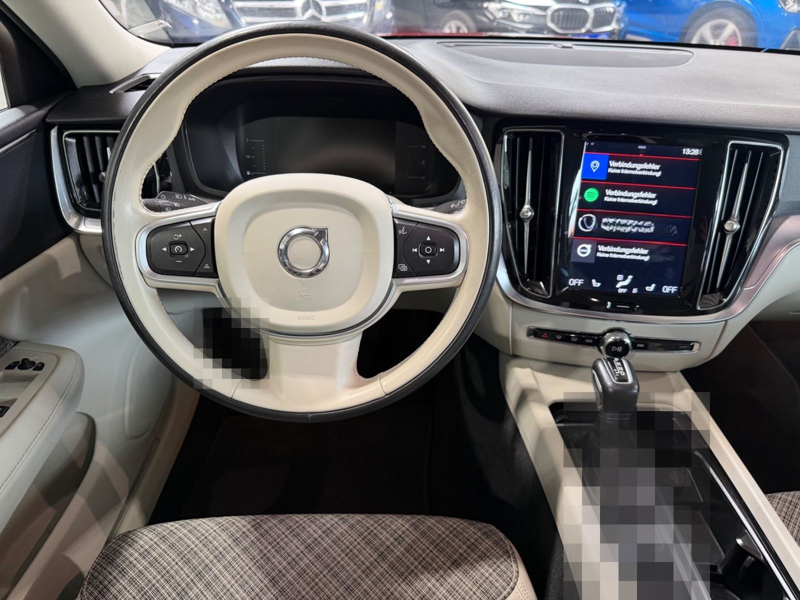 Volvo V60 Kombi T5 Momentum CarPlay|LED|StHZ|Keyless foto 18