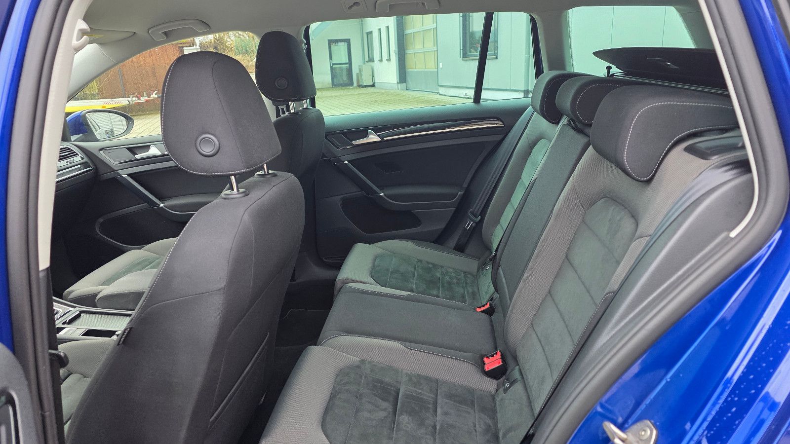 Volkswagen Golf VII Variant R-Line*ACC*RFK*AHK*SHZ*Navi*18" foto 22