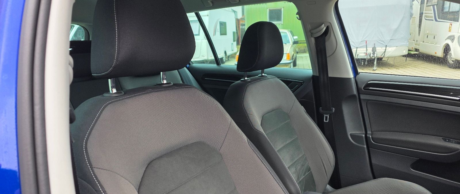 Volkswagen Golf VII Variant R-Line*ACC*RFK*AHK*SHZ*Navi*18" foto 4