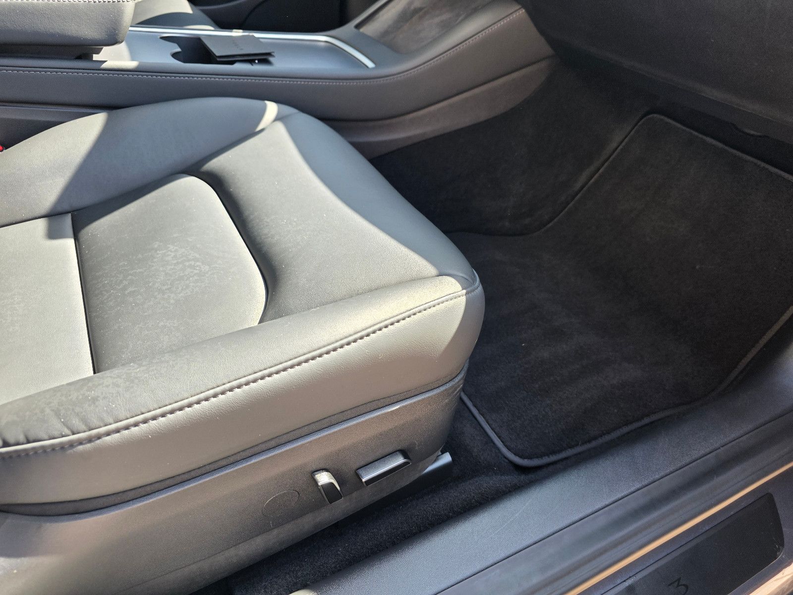 Tesla Model 3 RWD Ryzen! LFP! SoH 94%! 1.HAND Netto 21 foto 19