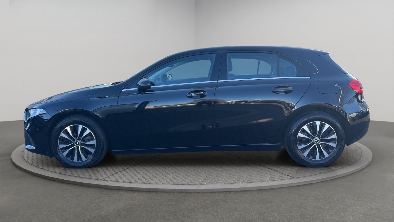 Mercedes-Benz A 180 A A 180 d Business foto 2