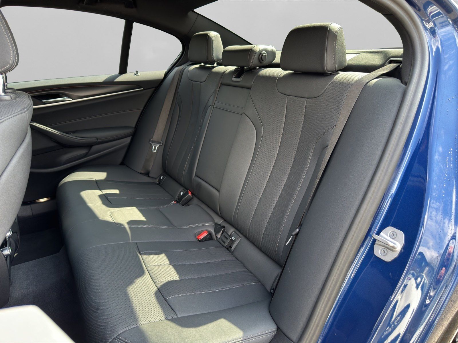 BMW 520d xDrive Limousine M Sportpaket HiFi AHK LED foto 8