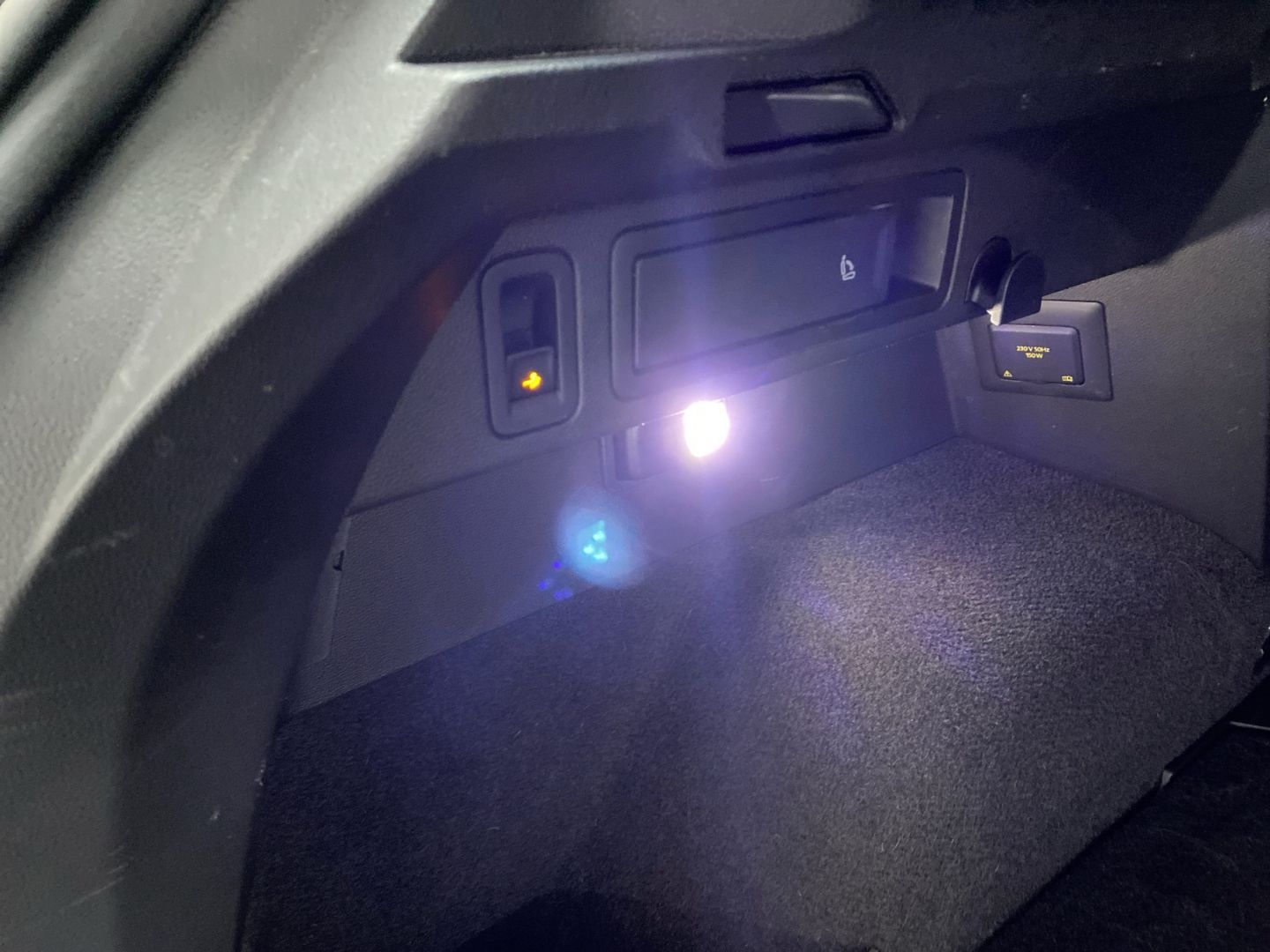 Volkswagen Tiguan R 2.0TSI 4Motion Akrapovic AHK Pano Leder foto 14