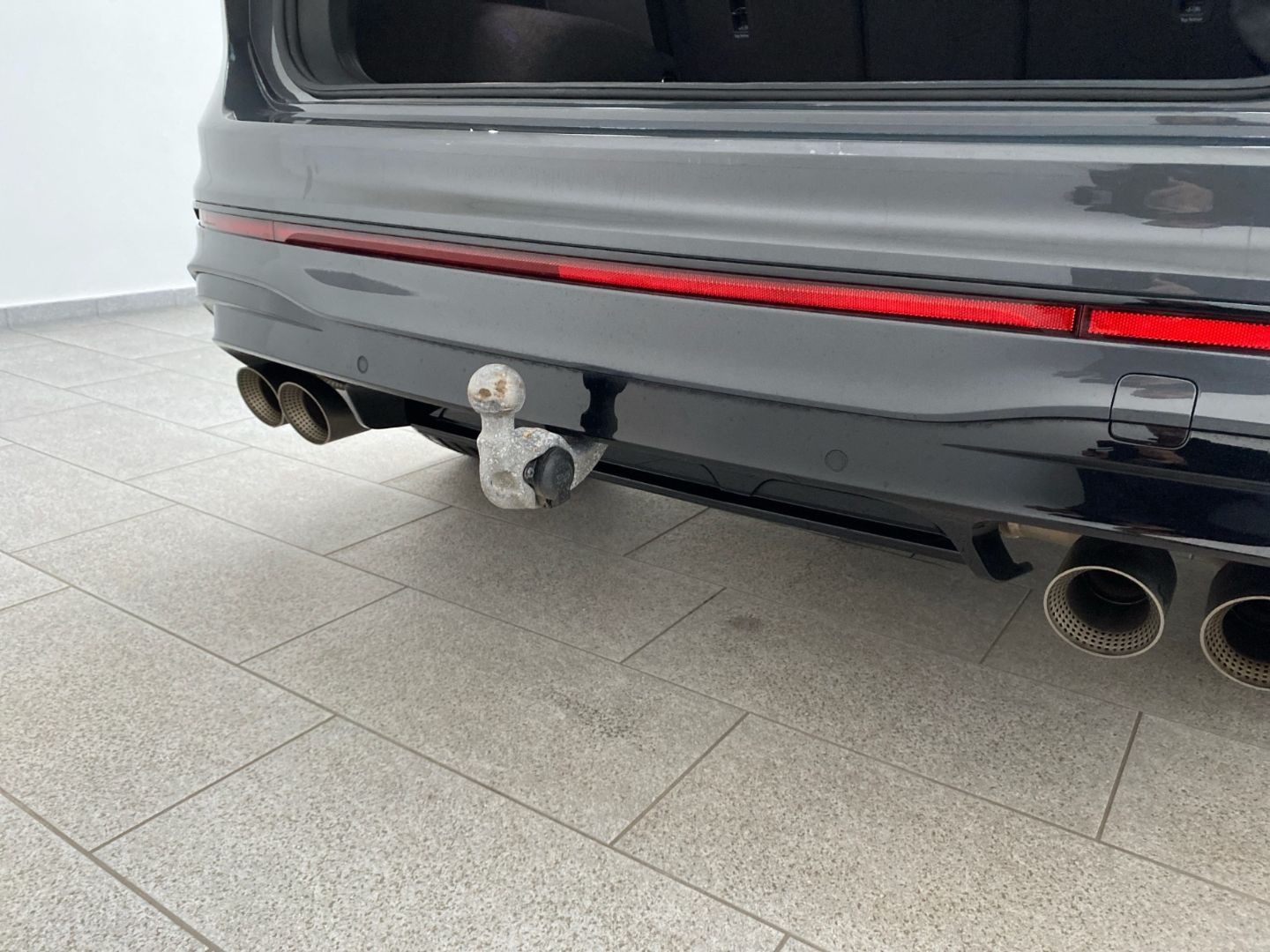 Volkswagen Tiguan R 2.0TSI 4Motion Akrapovic AHK Pano Leder foto 15