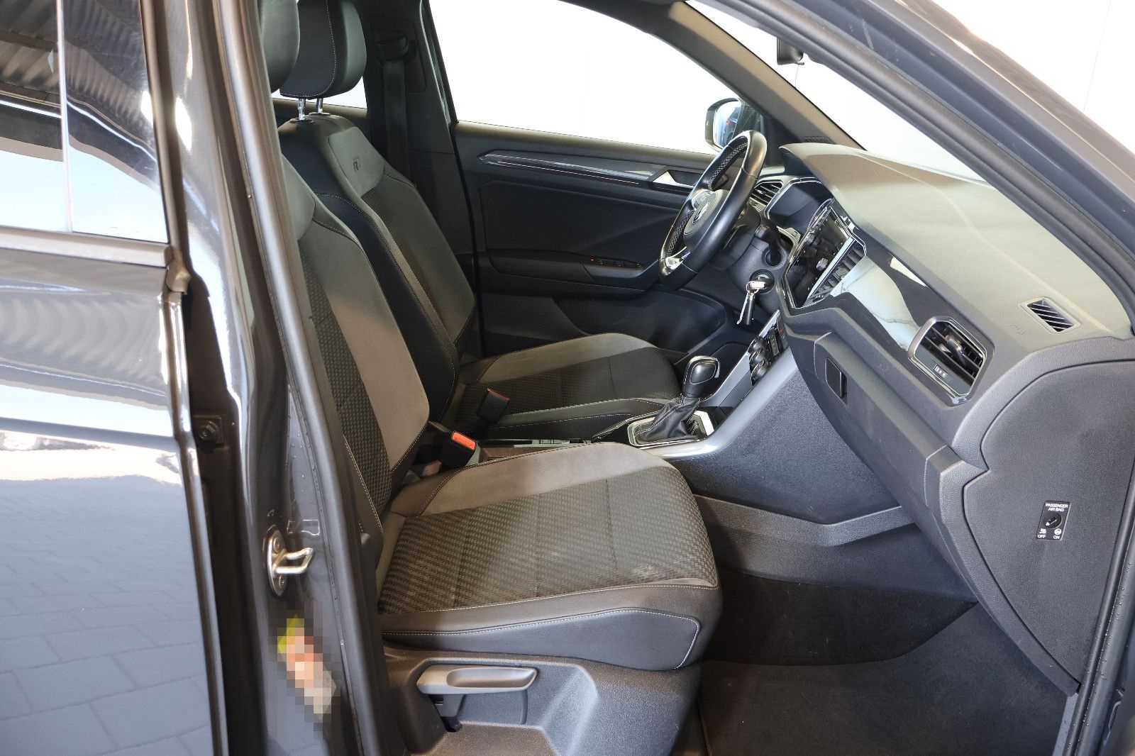 Volkswagen T-Roc 2.0 TDI R-Line NAVI+FRONT+LANE+PDC+18" foto 14