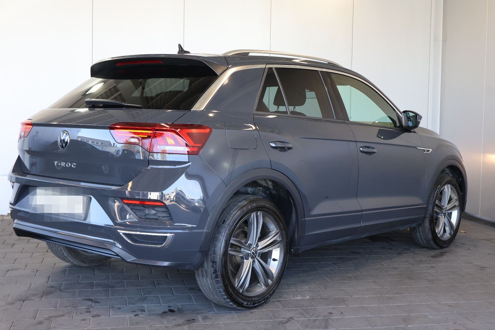 Volkswagen T-Roc 2.0 TDI R-Line NAVI+FRONT+LANE+PDC+18" foto 4