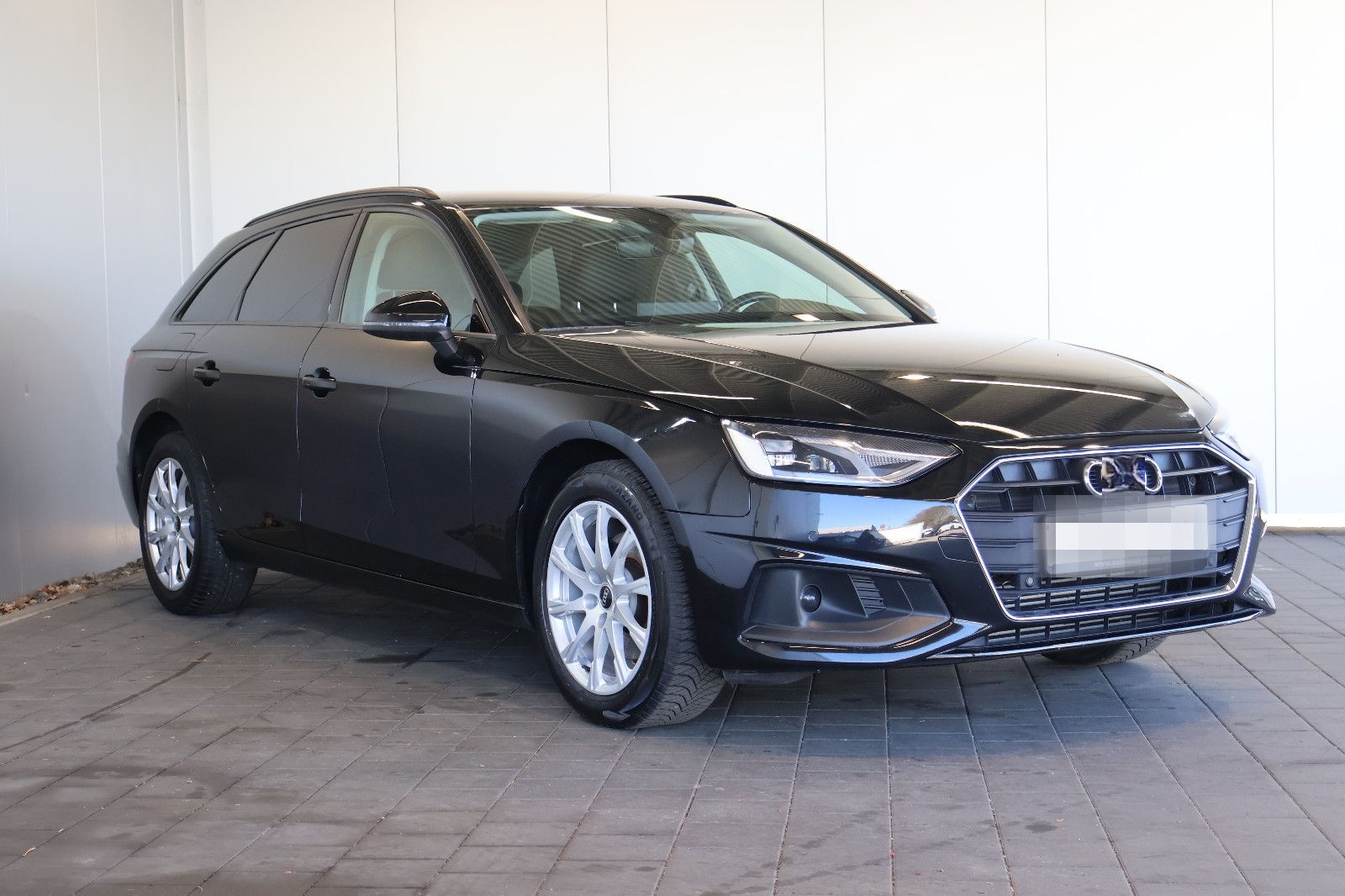 Audi A4 Avant 35 TFSI CARPLAY+FRONT+KEY+LED+17" foto 3