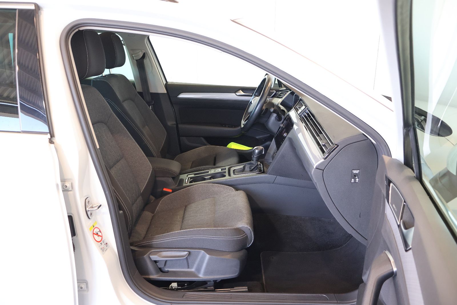 Volkswagen Passat 2.0 TDI Business H/K+AID+ACC+KAM+PANO+AHK foto 14