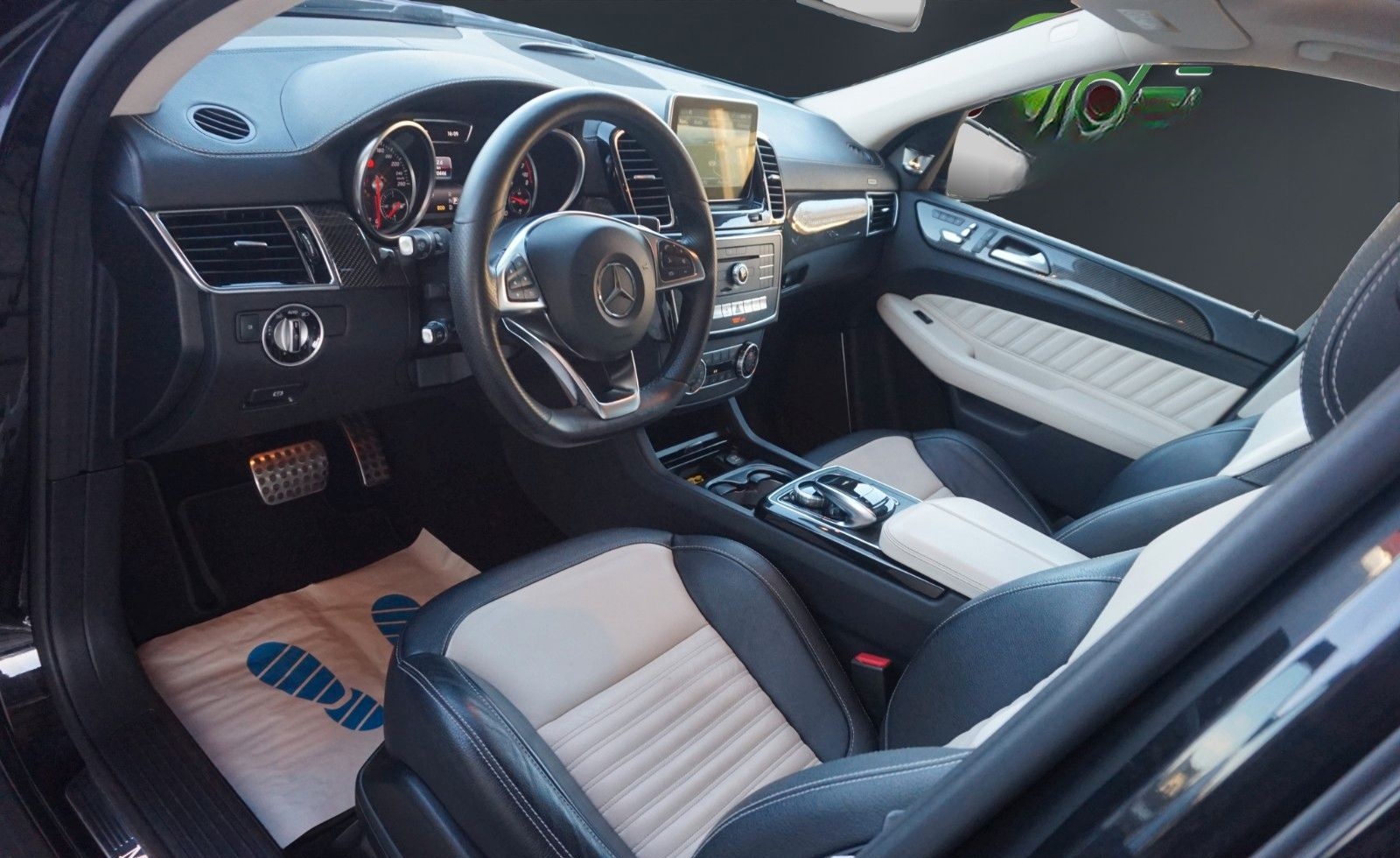 Mercedes-Benz GLE 500 4M*AMG-Line Ext&Int~Pano~B&O~Fond Ent. foto 4