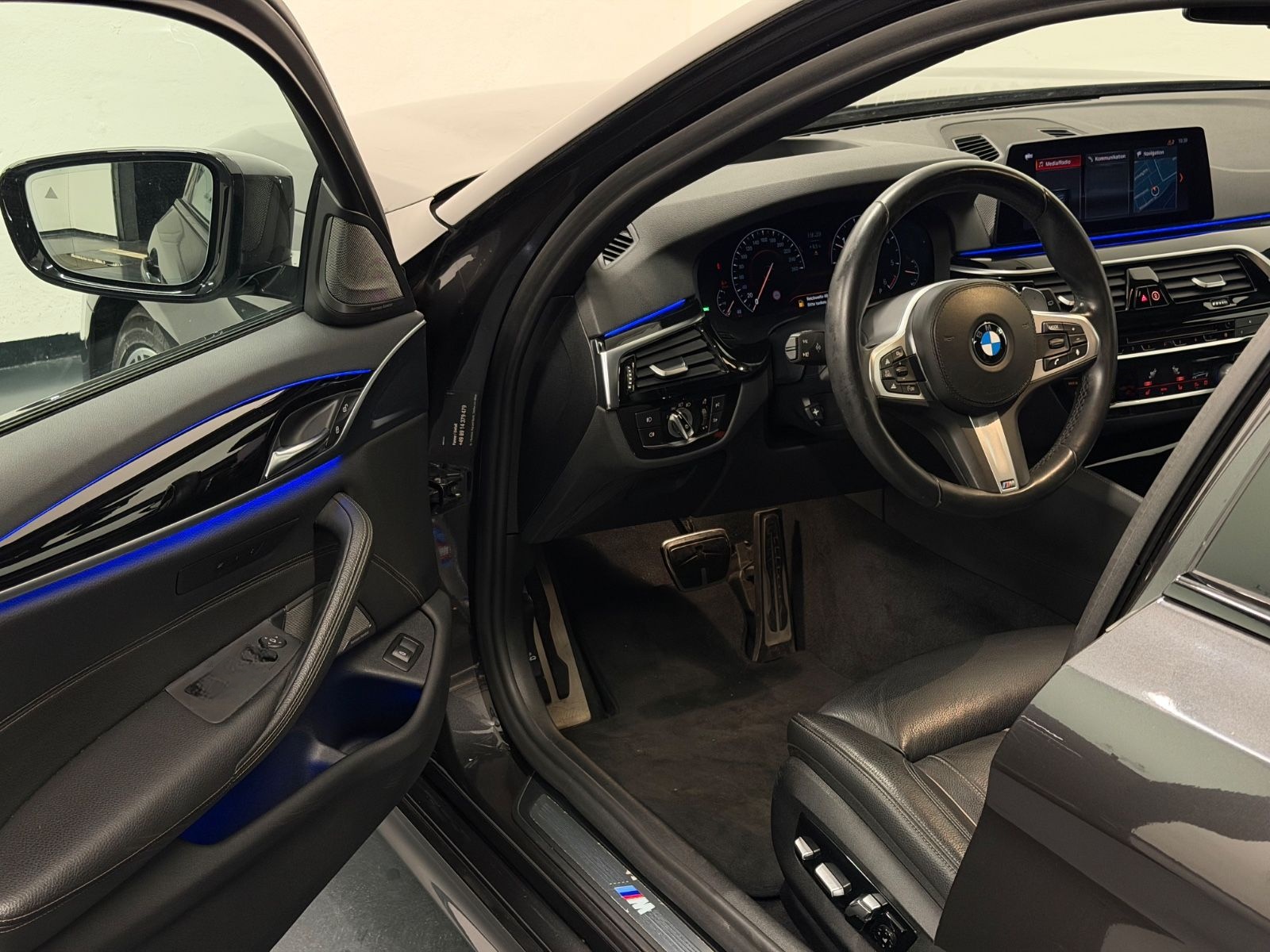 BMW 540d M-PAKET X-DRIVE ACC/H&K/KEYLESS/MEMORY/HUD foto 15