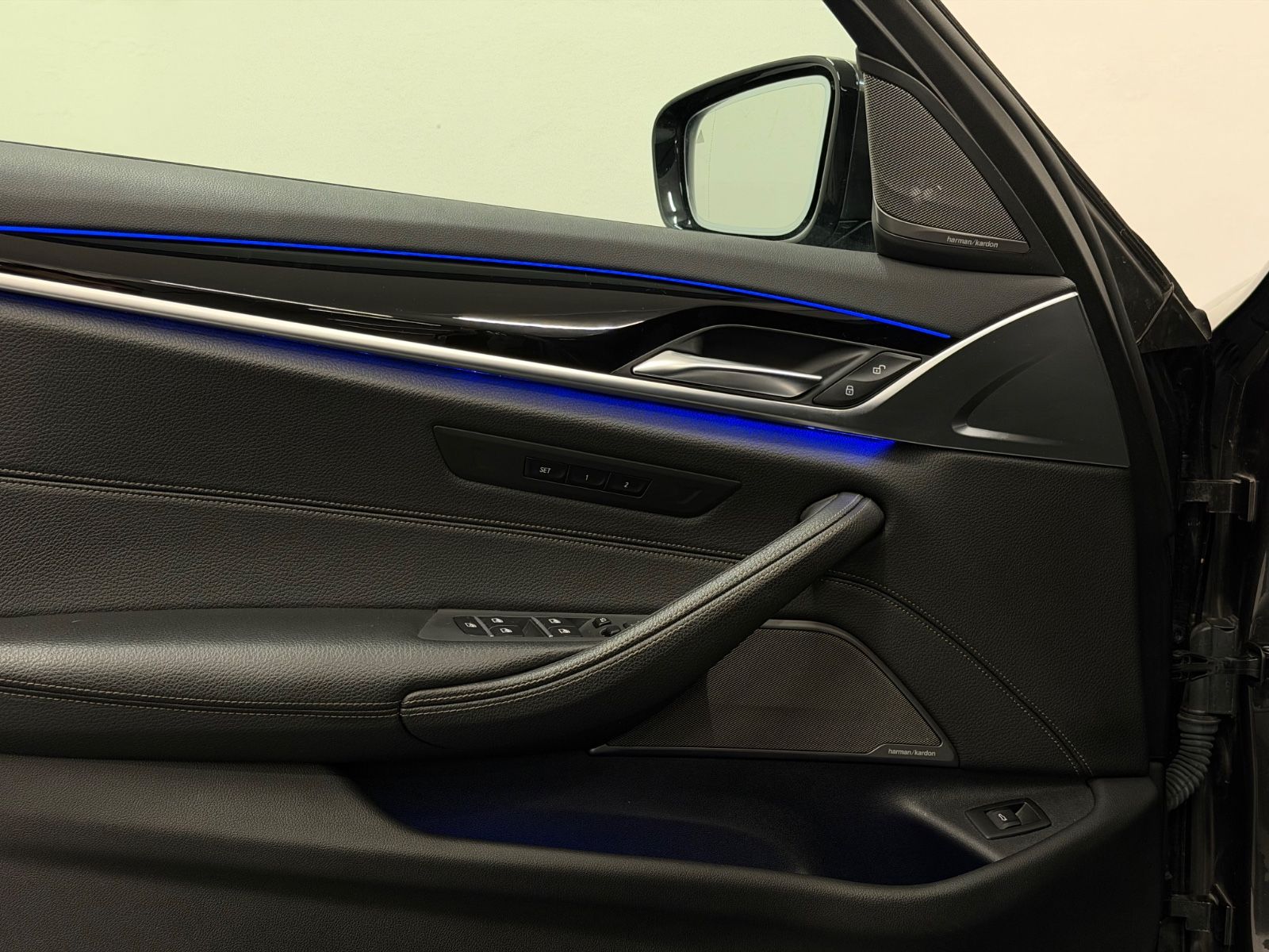 BMW 540d M-PAKET X-DRIVE ACC/H&K/KEYLESS/MEMORY/HUD foto 16