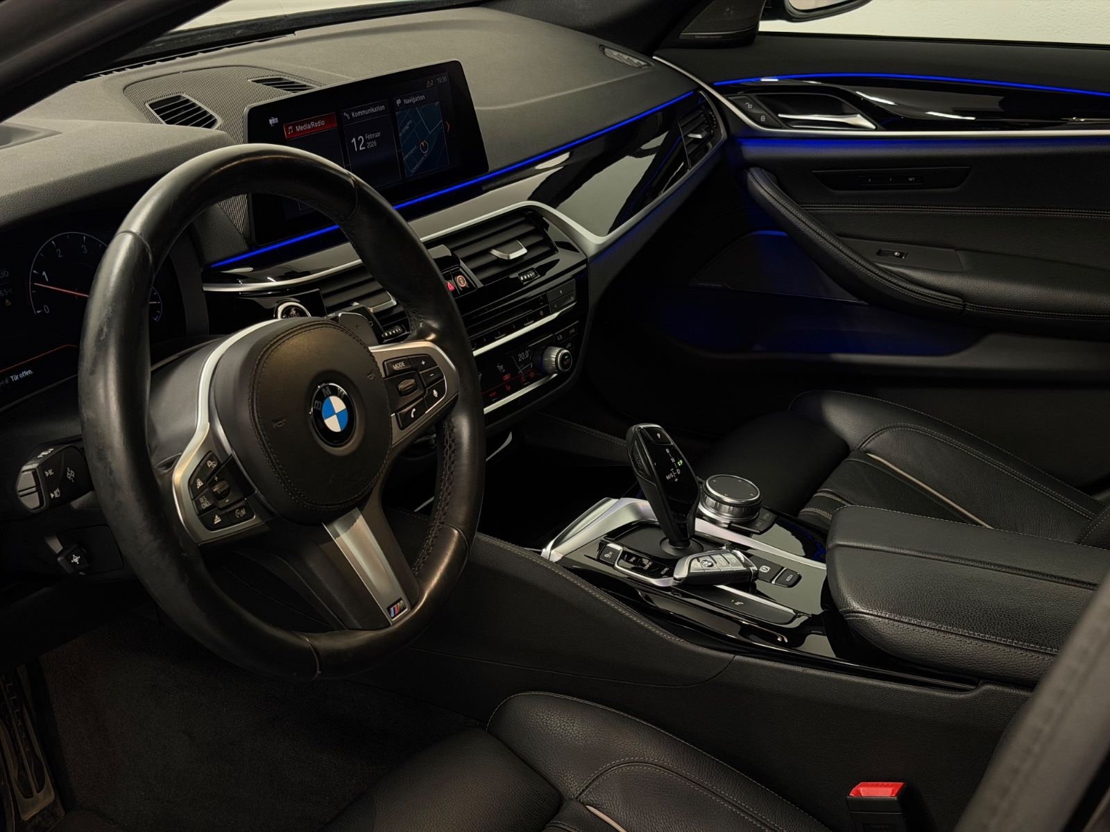 BMW 540d M-PAKET X-DRIVE ACC/H&K/KEYLESS/MEMORY/HUD foto 18