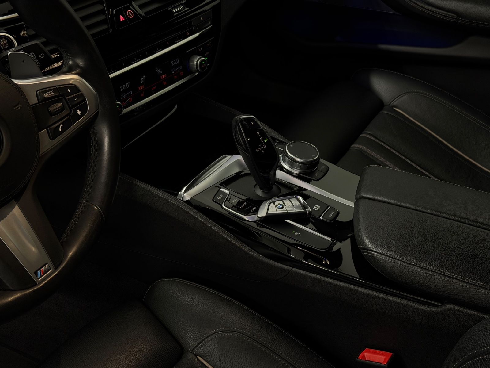 BMW 540d M-PAKET X-DRIVE ACC/H&K/KEYLESS/MEMORY/HUD foto 19