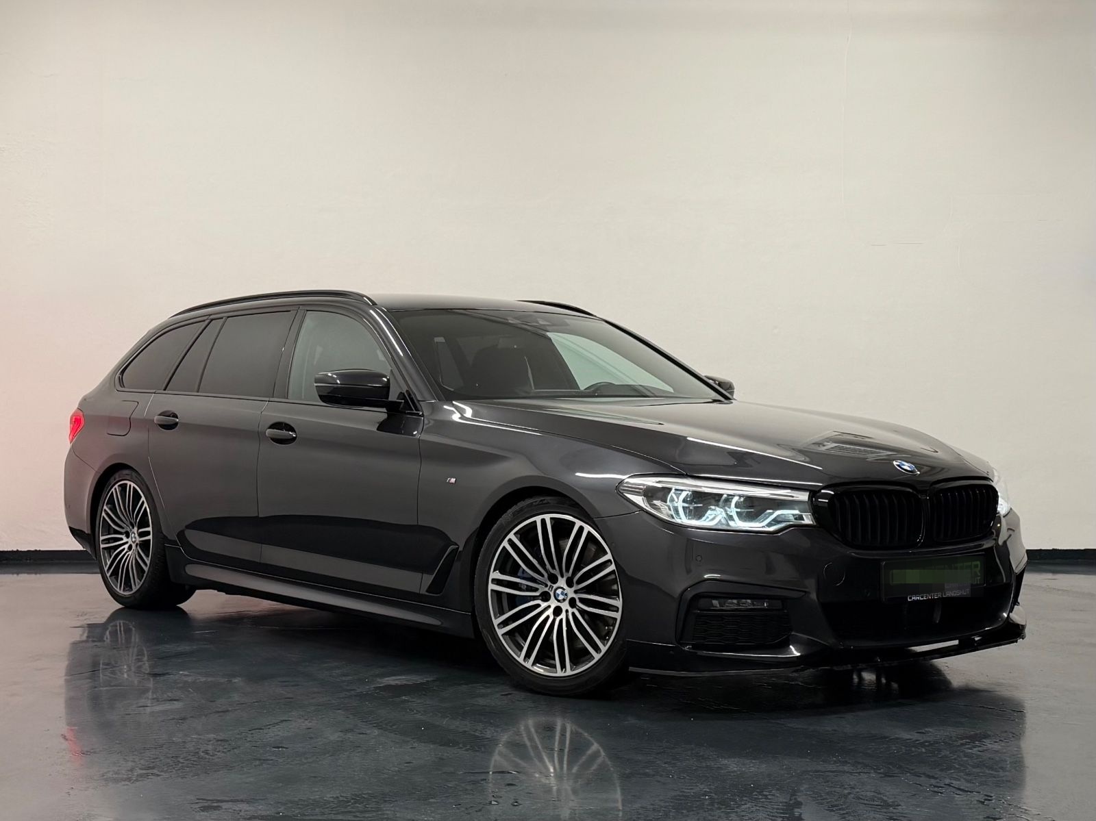 BMW 540d M-PAKET X-DRIVE ACC/H&K/KEYLESS/MEMORY/HUD foto 4