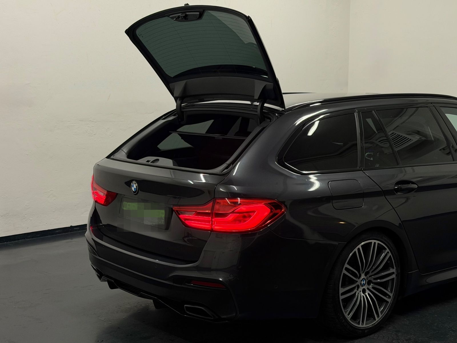 BMW 540d M-PAKET X-DRIVE ACC/H&K/KEYLESS/MEMORY/HUD foto 7