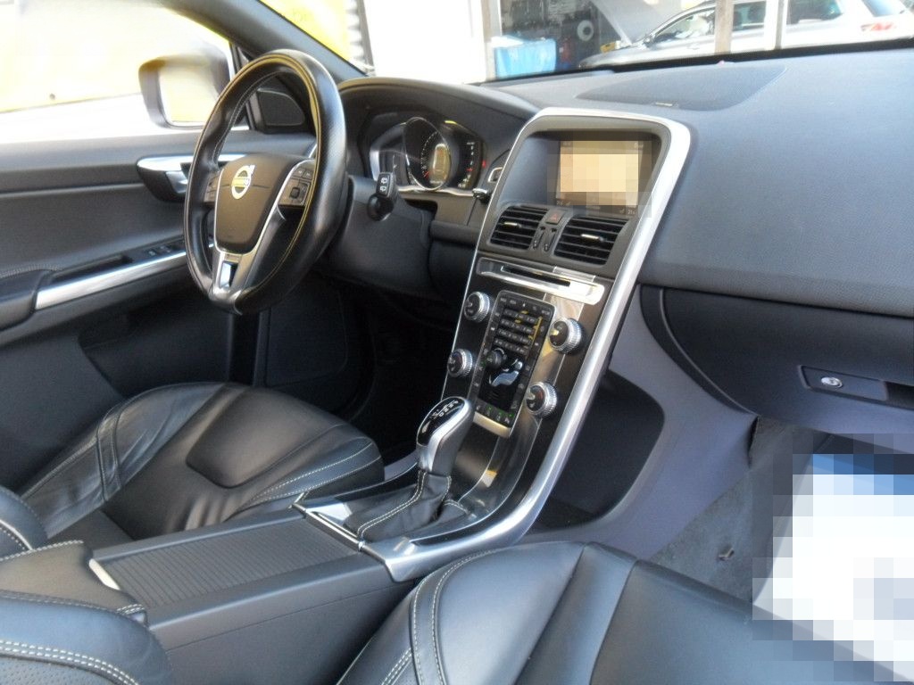 Volvo XC60 Summum AWD R Design foto 11