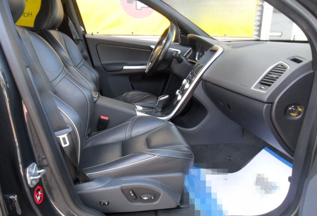 Volvo XC60 Summum AWD R Design foto 15