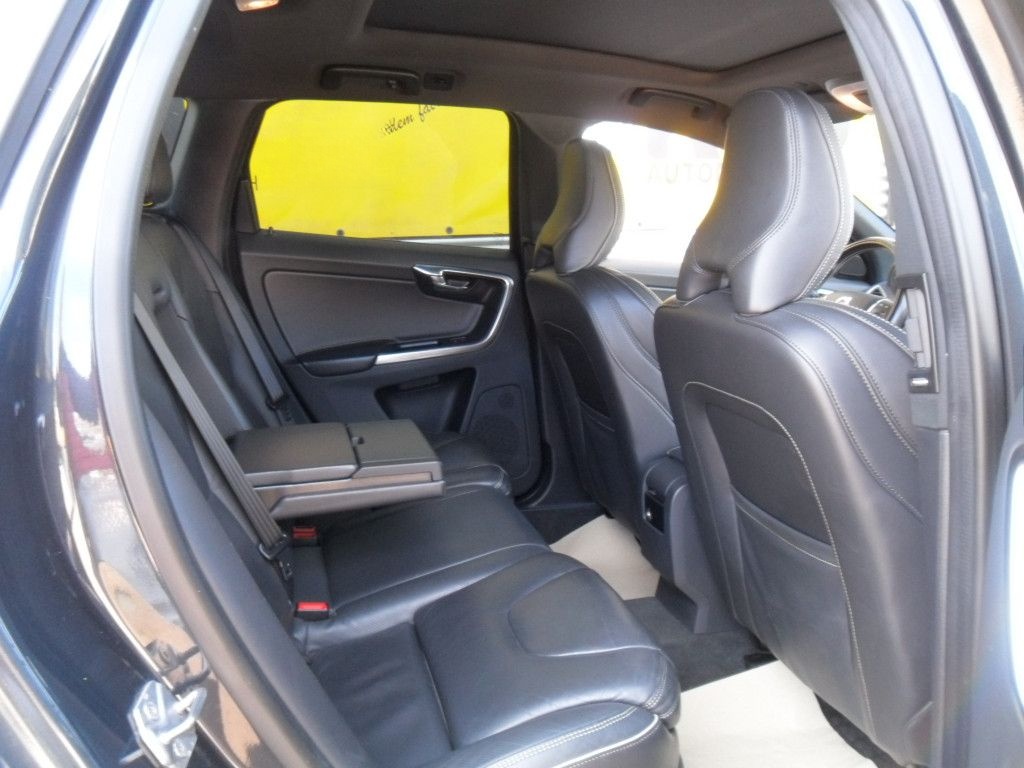 Volvo XC60 Summum AWD R Design foto 16