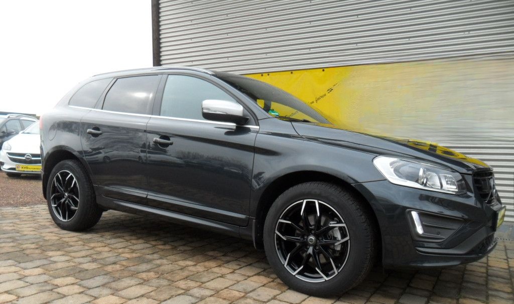 Volvo XC60 Summum AWD R Design foto 4