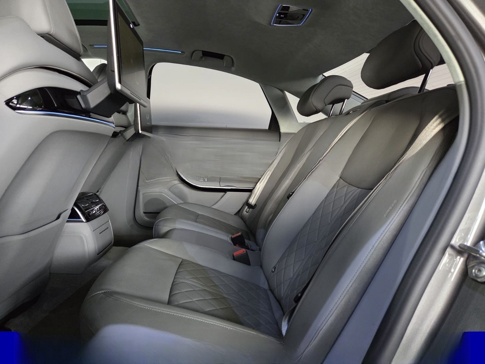 Audi A8 60 TFSI e quattro, TV, Matrix,Massage,Pano foto 19