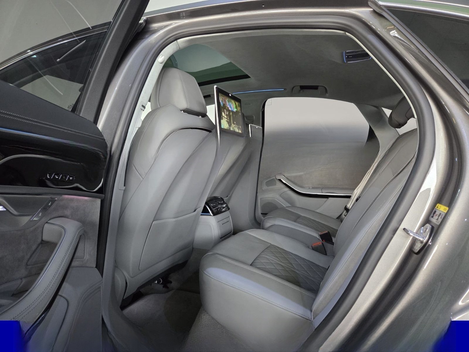 Audi A8 60 TFSI e quattro, TV, Matrix,Massage,Pano foto 20