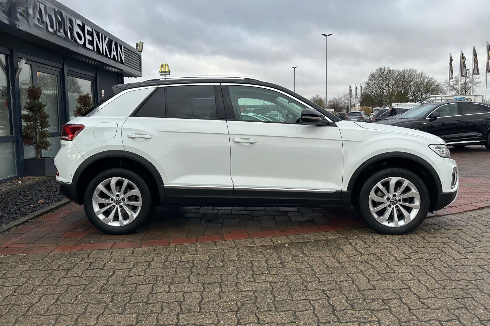 Volkswagen T-Roc 1.5 TSI Style*ACC*LED*AHK*PDC*SHZ* foto 6