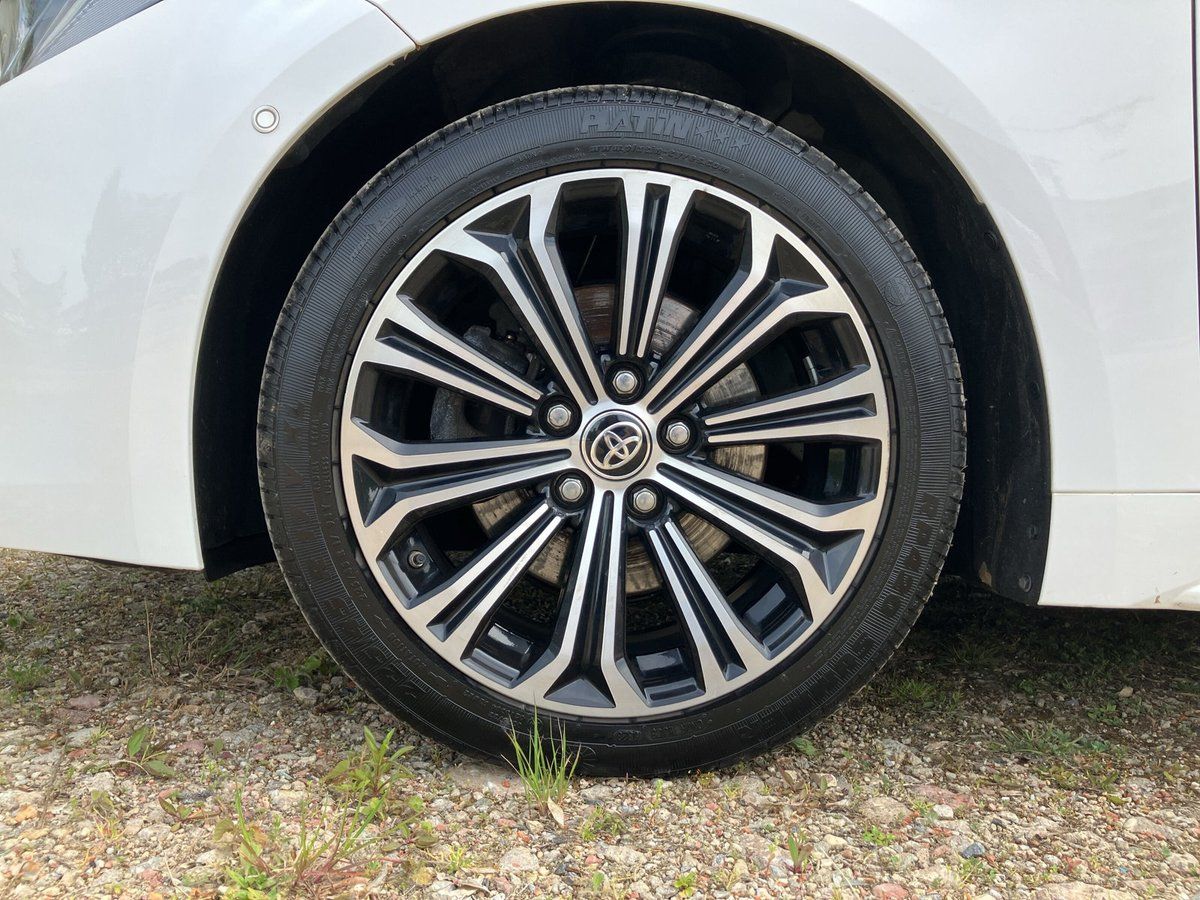 Toyota Corolla TOURING SPORTS 2.0 HYBRID KAMERA+SHZ+LED foto 13