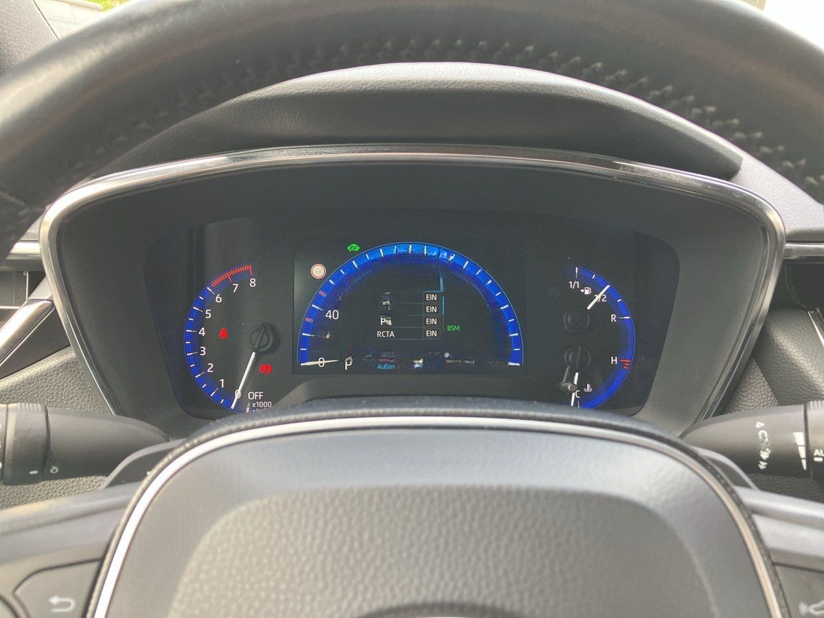 Toyota Corolla TOURING SPORTS 2.0 HYBRID KAMERA+SHZ+LED foto 16