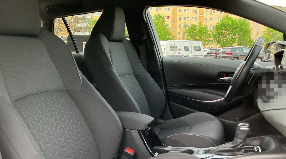 Toyota Corolla TOURING SPORTS 2.0 HYBRID KAMERA+SHZ+LED foto 25
