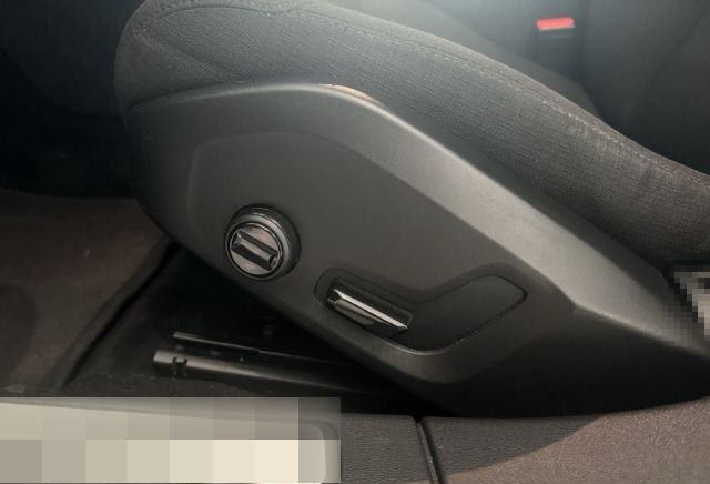 Volvo V60 Kombi Momentum Core - Apple CarPlay - AHK -  foto 19