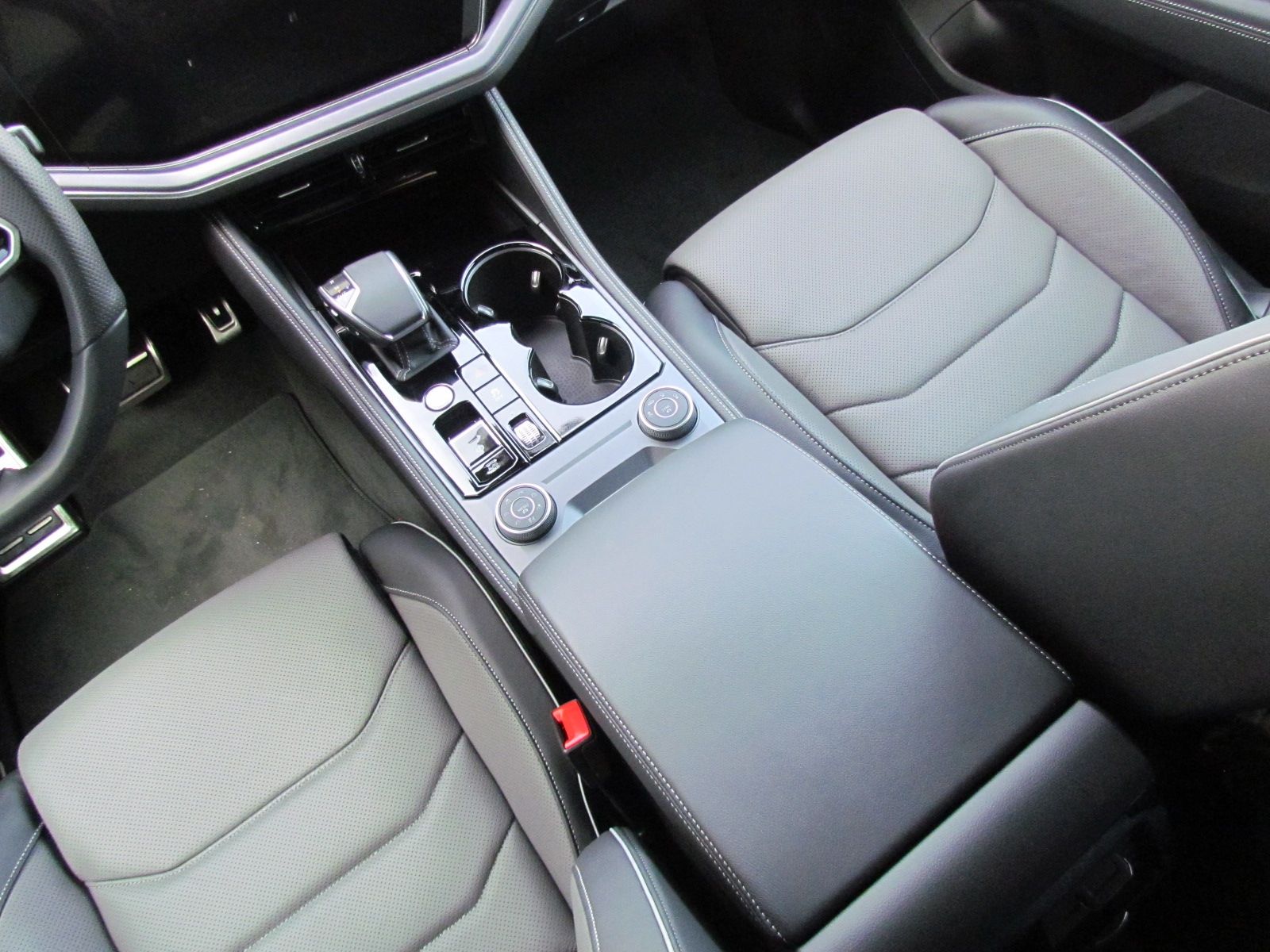 Volkswagen Touareg 3.0 TDI 4Motion 8Aut R-Line *AHK*Sthz*LE foto 24