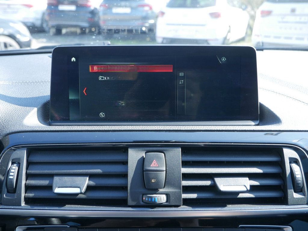 BMW 120 i Sport Line SHZ HGSD NAVI W-LAN FACEL. LED foto 11