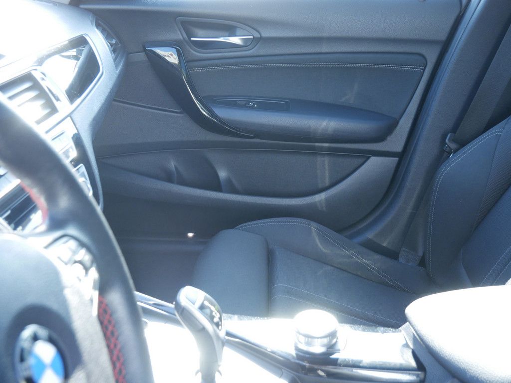 BMW 120 i Sport Line SHZ HGSD NAVI W-LAN FACEL. LED foto 19