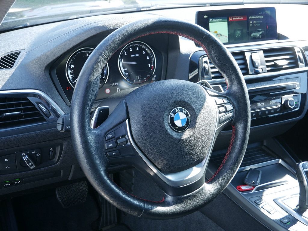 BMW 120 i Sport Line SHZ HGSD NAVI W-LAN FACEL. LED foto 20