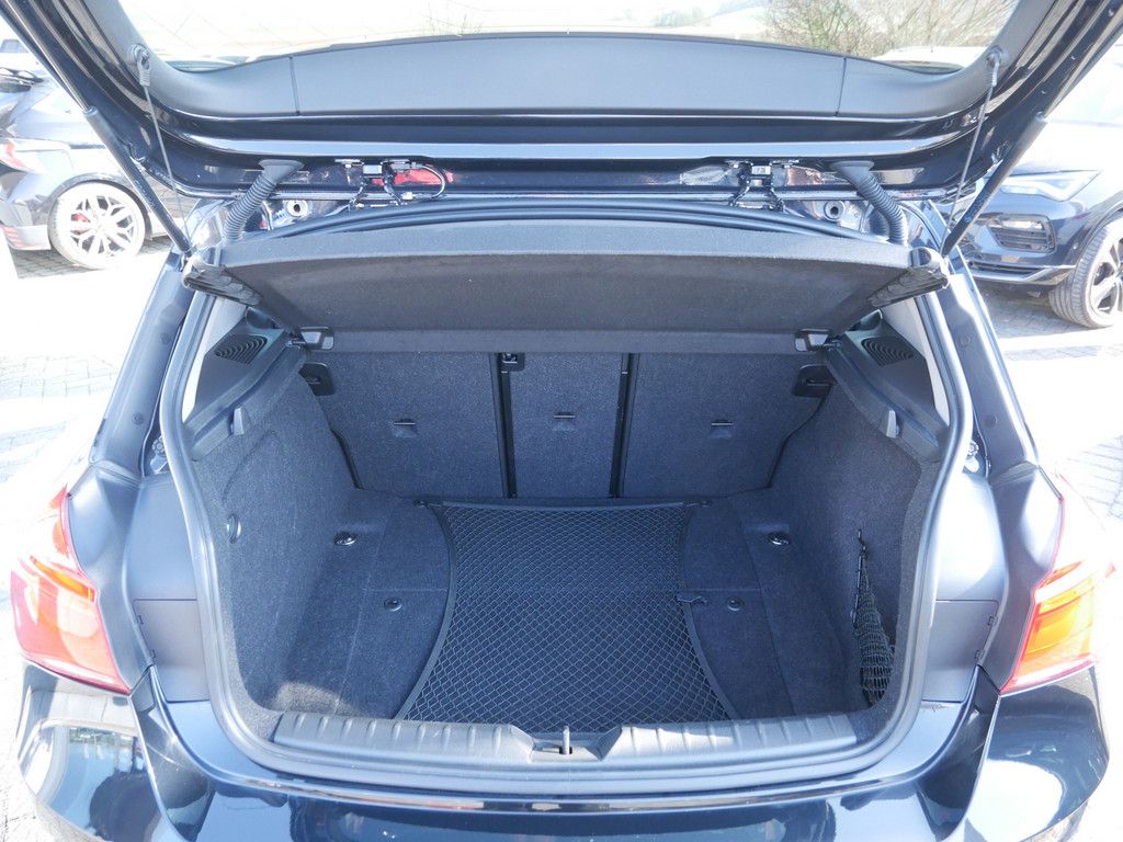 BMW 120 i Sport Line SHZ HGSD NAVI W-LAN FACEL. LED foto 22