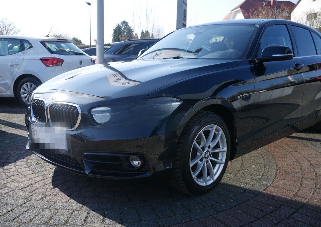 BMW 120 i Sport Line SHZ HGSD NAVI W-LAN FACEL. LED foto 24