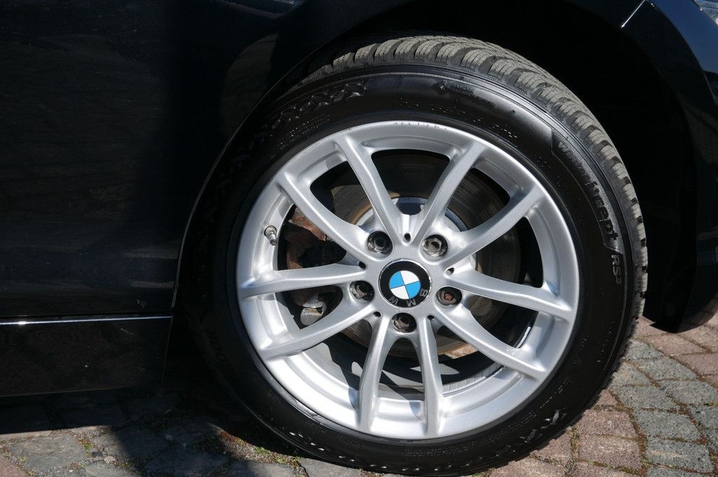 BMW 120 i Sport Line SHZ HGSD NAVI W-LAN FACEL. LED foto 5