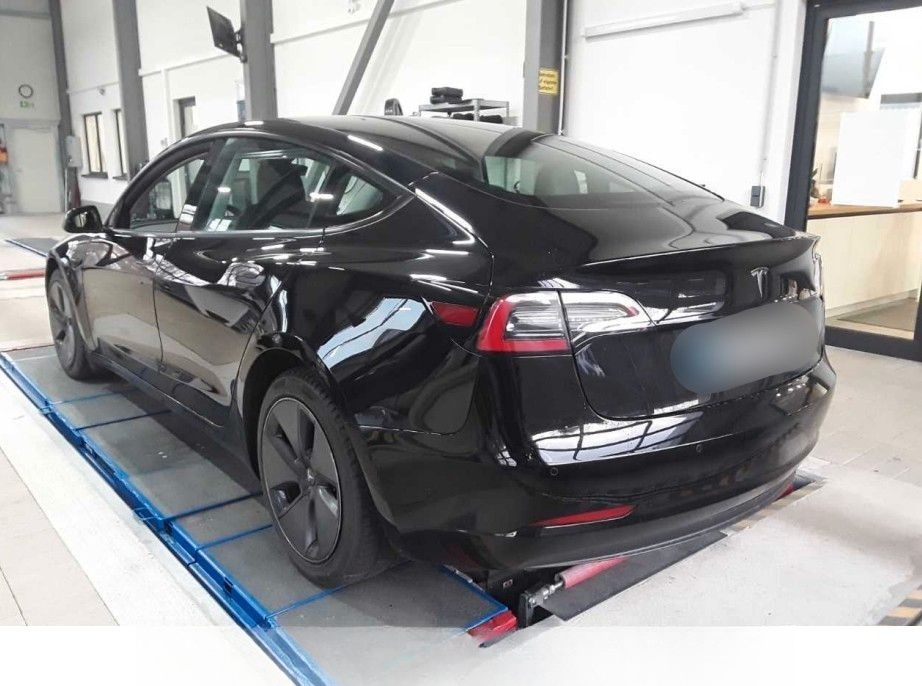 Tesla Model 3 18" Wärmepumpe Pano Shanghai Autopilot foto 3
