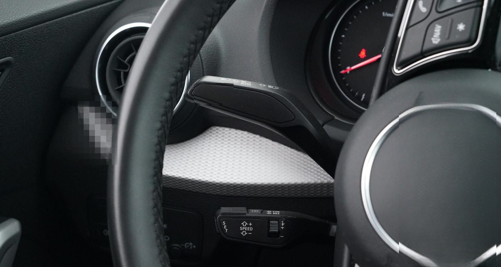 Audi Q2 ADVANCED 35TDI S-TRONIC SCHECKHEFTGEPFLEGT foto 16