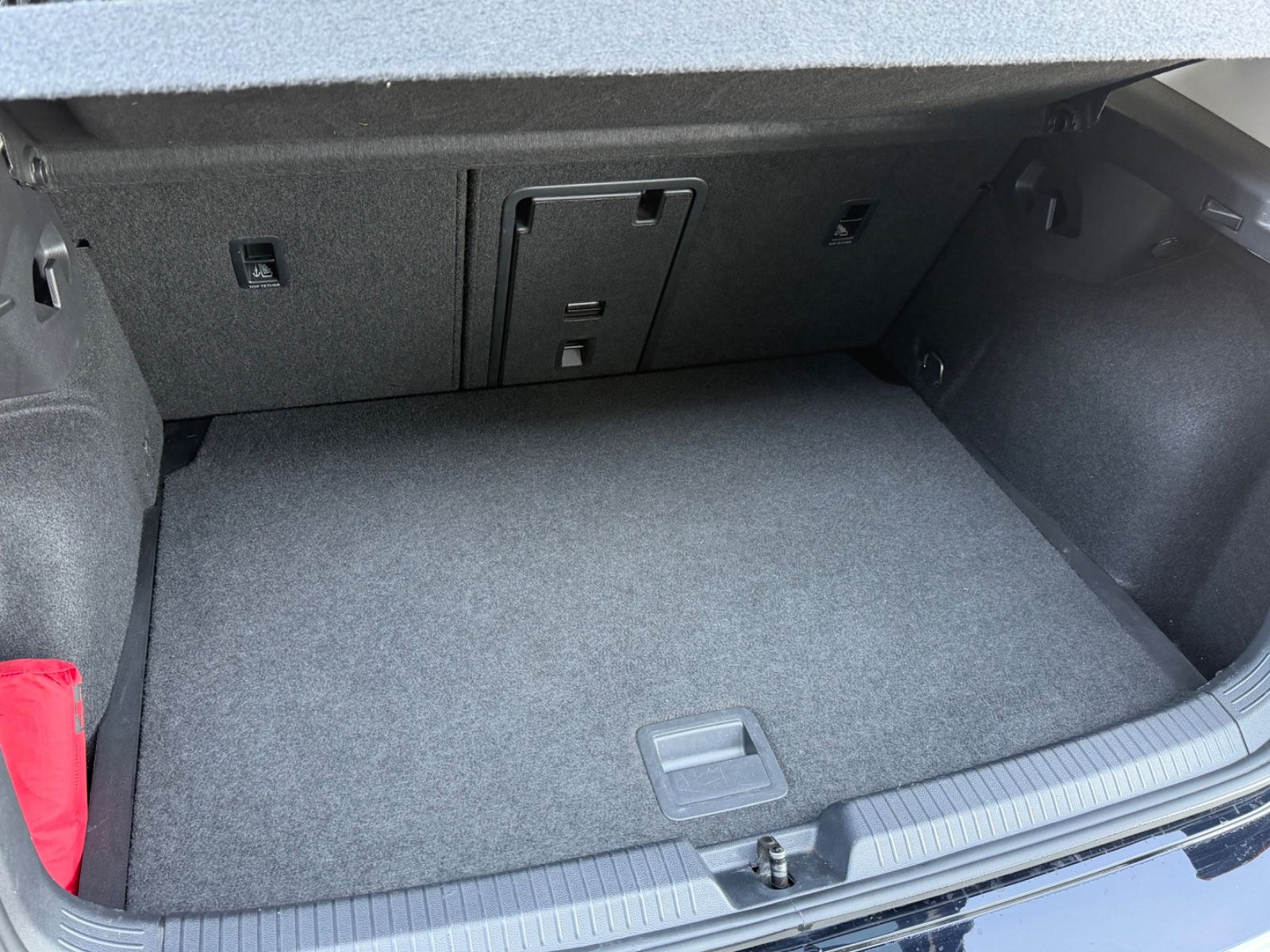 Volkswagen Golf VIII 1.5 TSI Lim. Active*STANDH*R-CAM*NAVI* foto 11