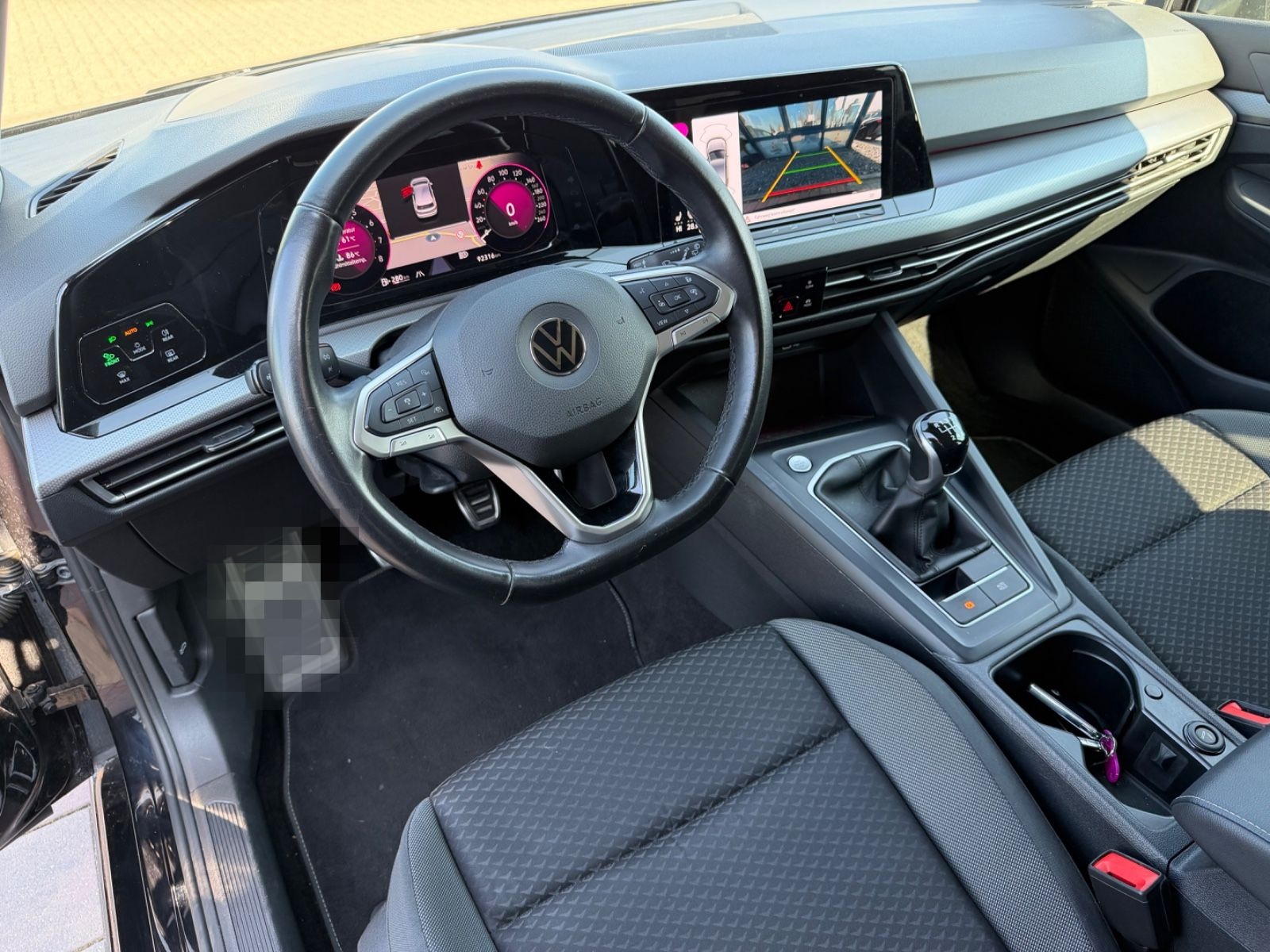 Volkswagen Golf VIII 1.5 TSI Lim. Active*STANDH*R-CAM*NAVI* foto 16