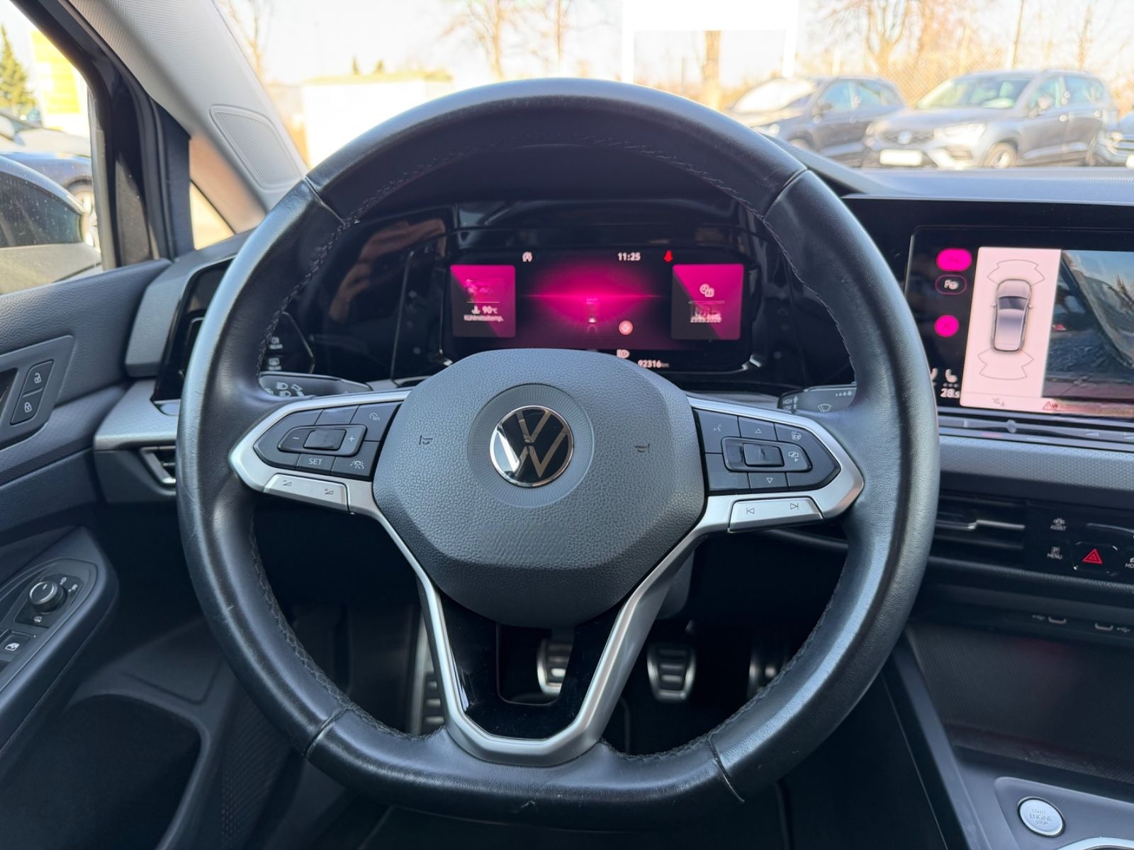 Volkswagen Golf VIII 1.5 TSI Lim. Active*STANDH*R-CAM*NAVI* foto 18