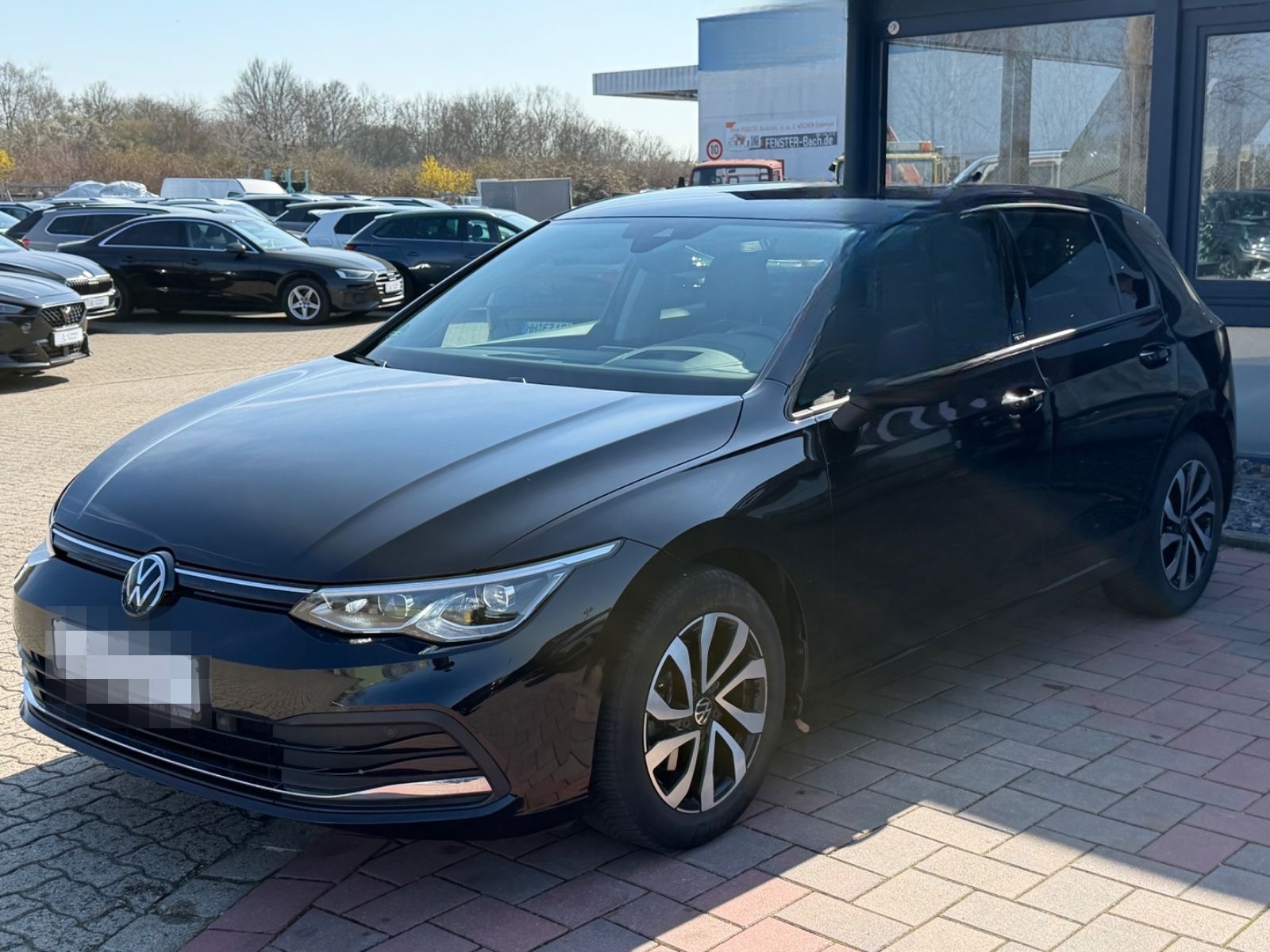 Volkswagen Golf VIII 1.5 TSI Lim. Active*STANDH*R-CAM*NAVI* foto 5